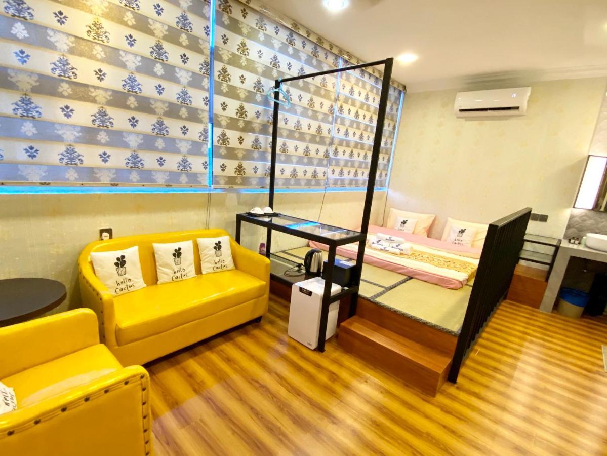 J Boutique Hotel 新张优惠 Muar Ngoại thất bức ảnh