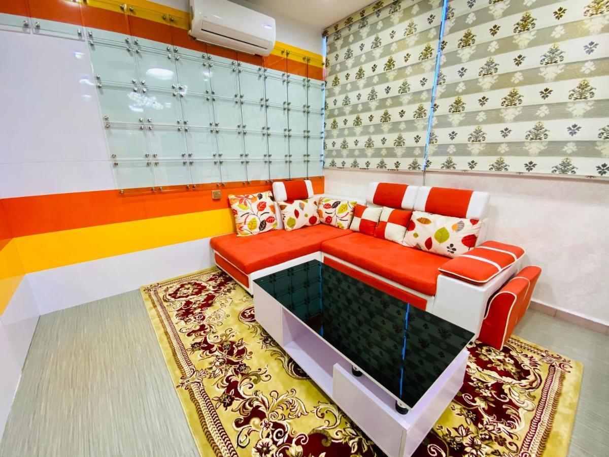 J Boutique Hotel 新张优惠 Muar Ngoại thất bức ảnh