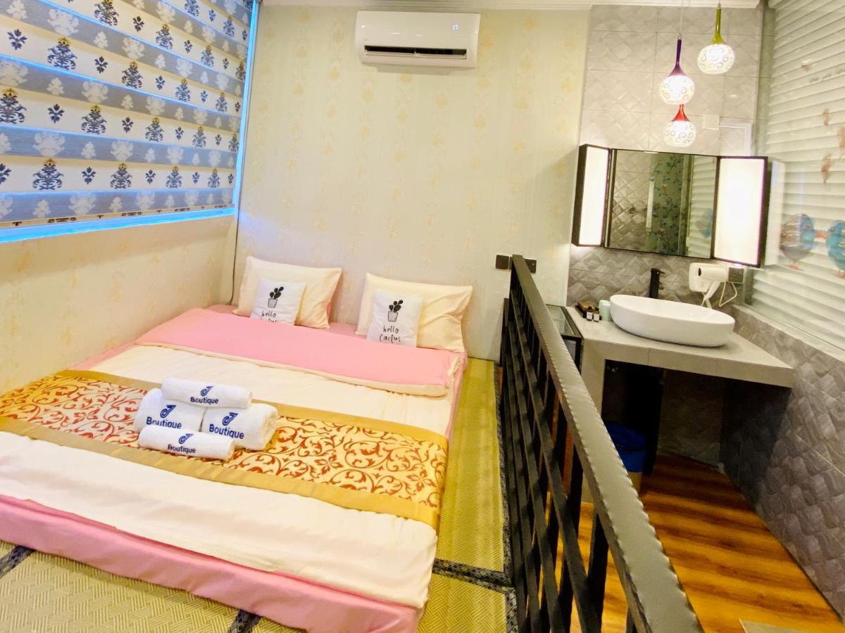 J Boutique Hotel 新张优惠 Muar Ngoại thất bức ảnh